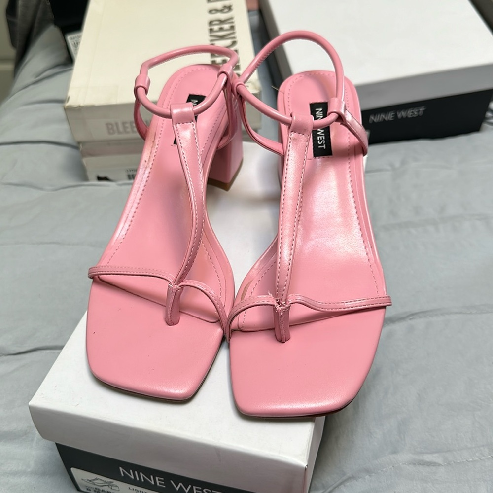 Light pink heels Nine West